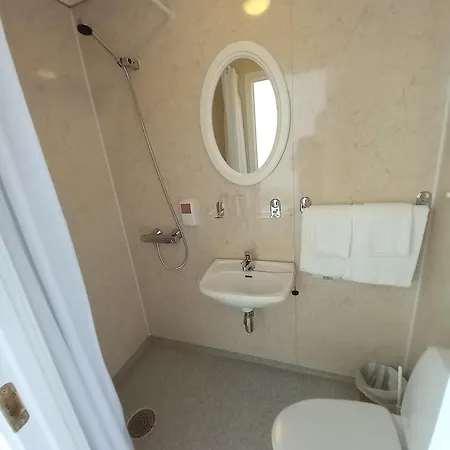 Hotel Sandbrekke Gjestegard