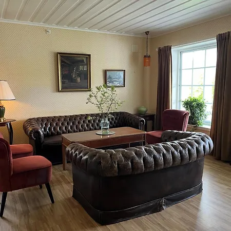 Sandbrekke Gjestegard Skjærhollen