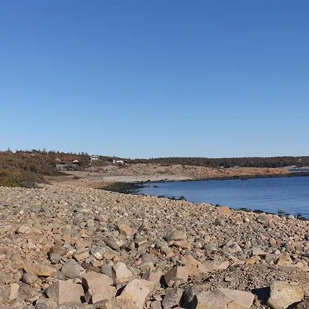 Sandbrekke Gjestegard Otel *