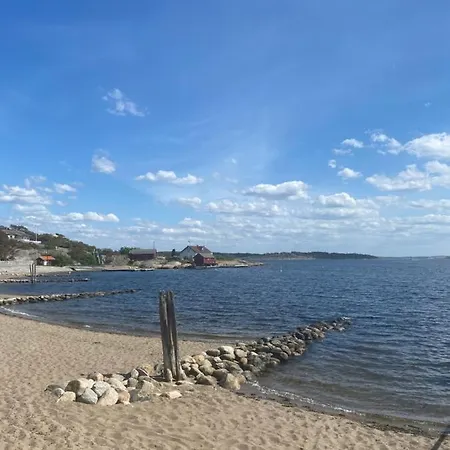 Otel Sandbrekke Gjestegard
