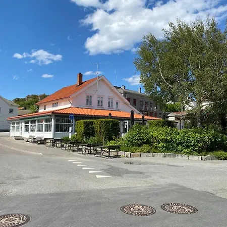 Hotell Sandbrekke Gjestegård Skjærhalden
