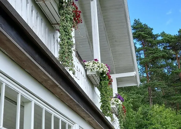 Sandbrekke Gjestegard Skjærhollen