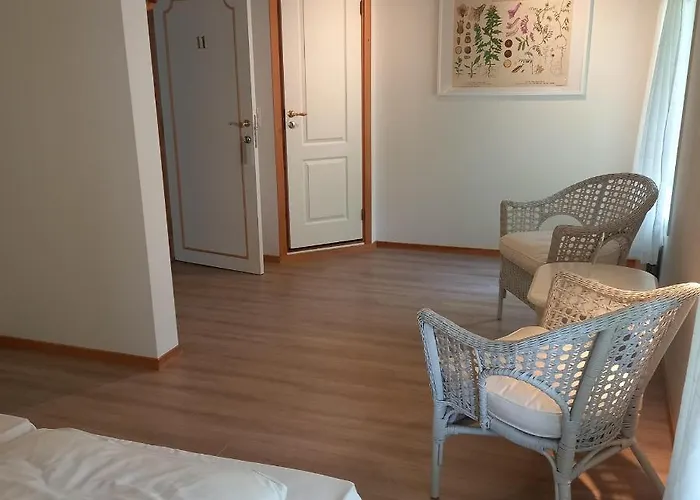 Sandbrekke Gjestegard Hotell