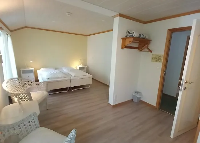Sandbrekke Gjestegard Hotell