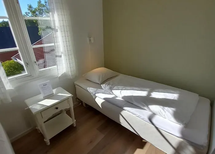 Hotell Sandbrekke Gjestegard Skjærhollen