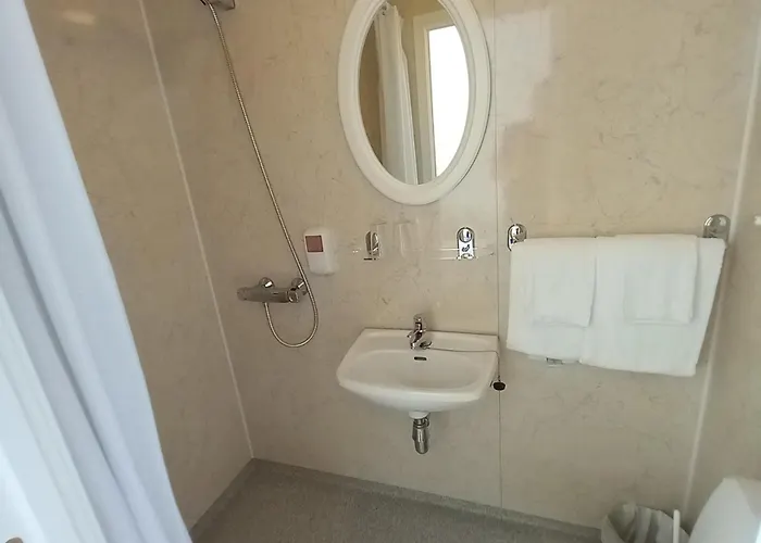 Hotell Sandbrekke Gjestegard