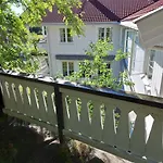 Sandbrekke Gjestegard * Skjærhollen