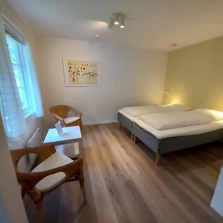 Sandbrekke Gjestegård Hotell